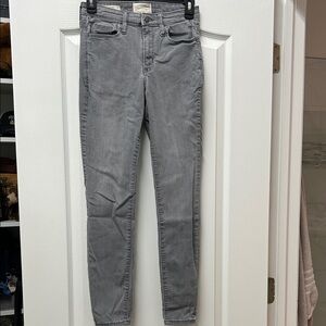 Universal Thread Women's Skinny Jeans in Gray 0/25R